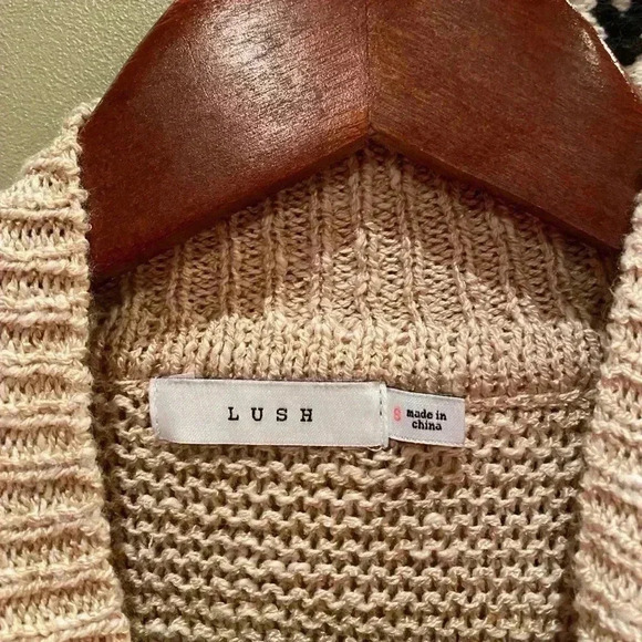 LUSH TAUPE TAN KNOT SWEATER S - Picture 4 of 4